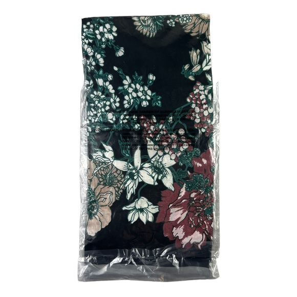 VINCE CAMUTO Illustrated Floral Silk Blend Oblong Scarf - Picture 4 of 4